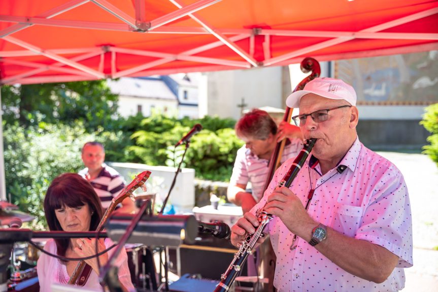 Swing a dixieland Tata Bandu Josefa Kučery roztančí Novoměstské farmářské trhy